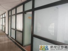 出租市中心辦公室4間，交通便利，價格面議