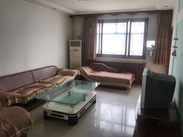 福田三區出租房屋一套